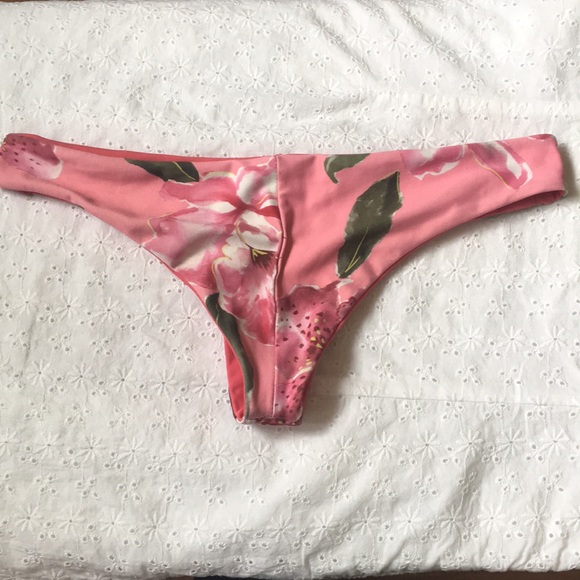 REVERSIBLE Seamless Cheeky Bikini Bottoms - Picture 3 of 5